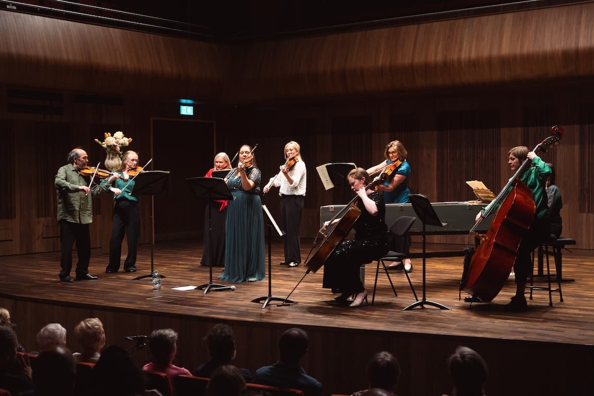 Lynda O'Connor performing solo violin with Anamus chamber ensemble