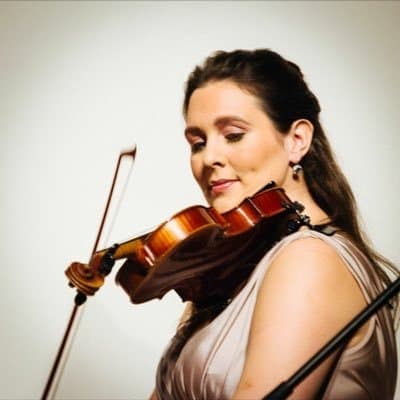Lynda O'Connor, violin